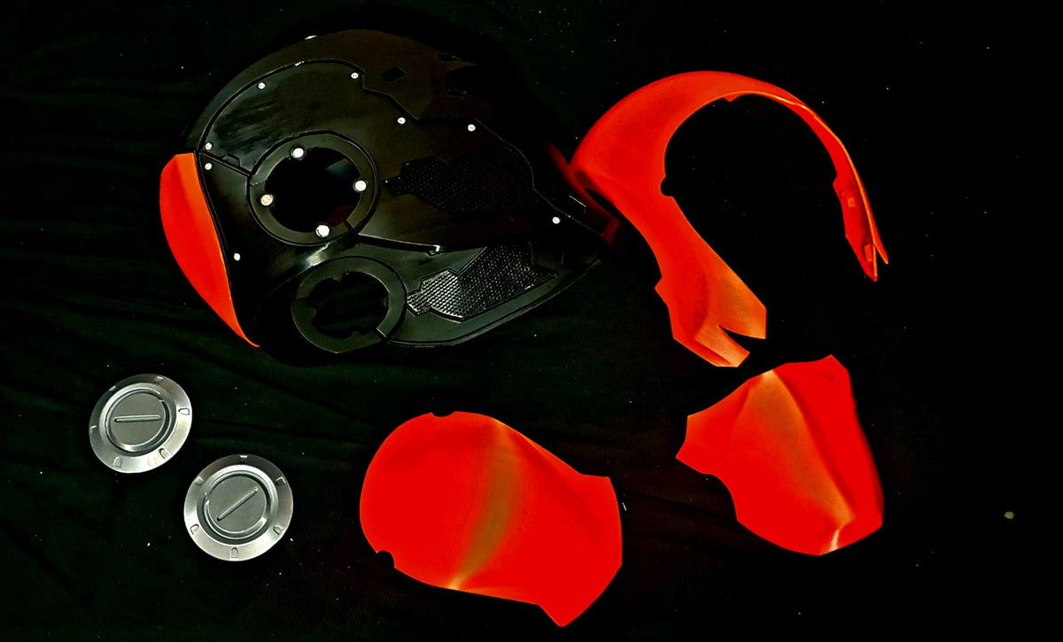 Red Ronin-Inspired Helmet