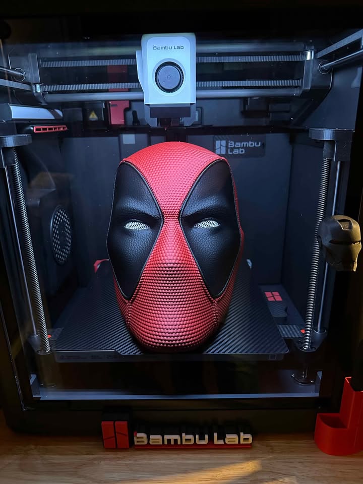 Deadpool-inspired helmet